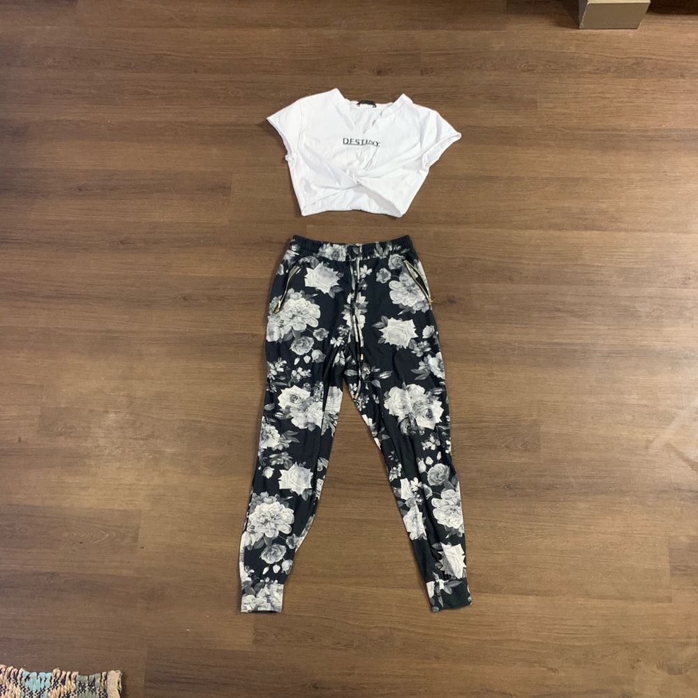 Work out joggers and not tight T-shirt